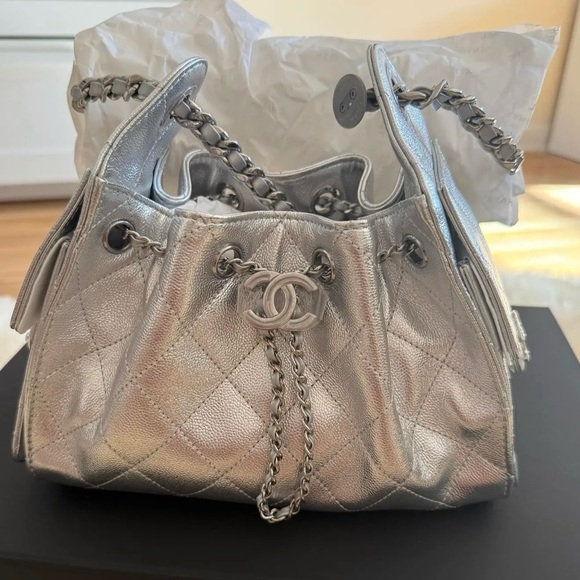 Chanel 25 mini metallic silver caviar leather ruthenium hardware - Picture 2 of 7